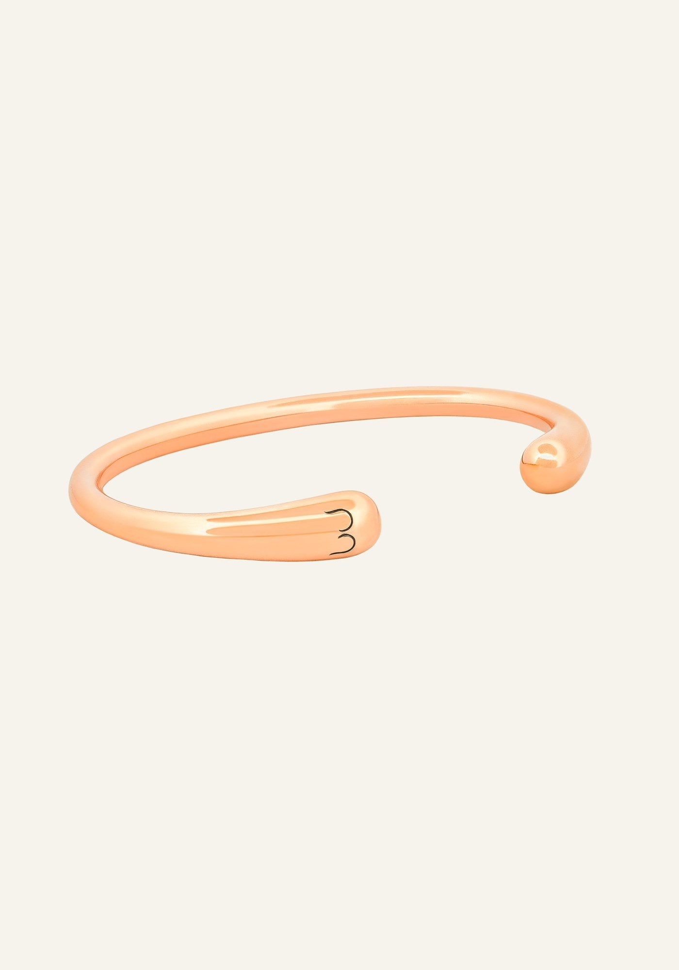 Signature bracelet option in Rose Gold